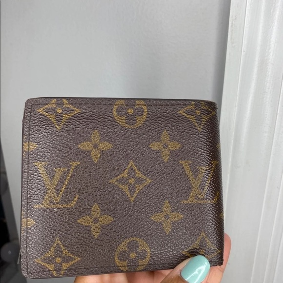 Louis Vuitton Wallet - Picture 3 of 4